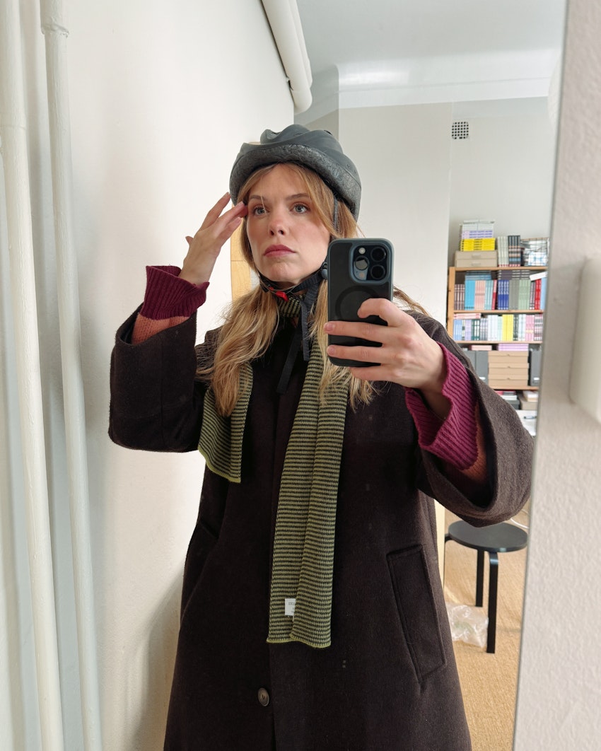 Ny halsduk, gul promenad och en fräck cykelhjälm, foto #3 av Flora Wiström