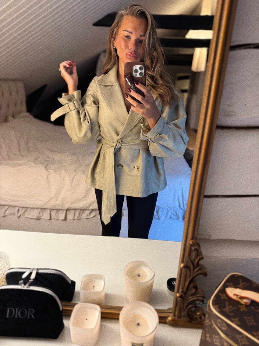 Fynd & fyndat, foto #1 av Engla