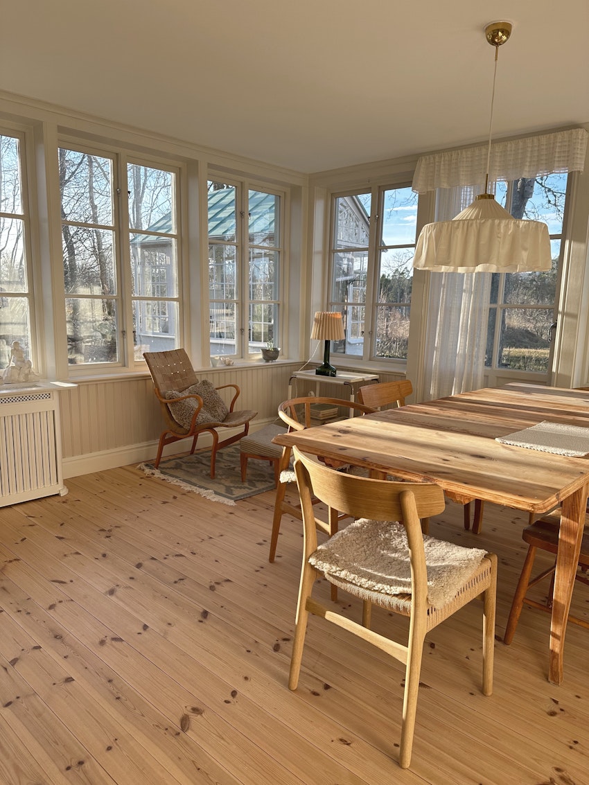 Solsken och matsalsväggarnas färg, foto #2 av Julia Khouri