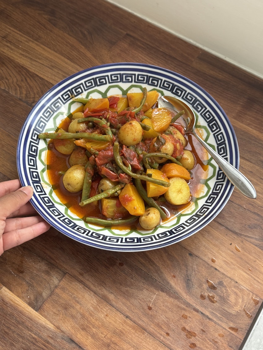 Tomatgryta med bönor, kapris & gulbetor, foto #3 av Marion Ringborg