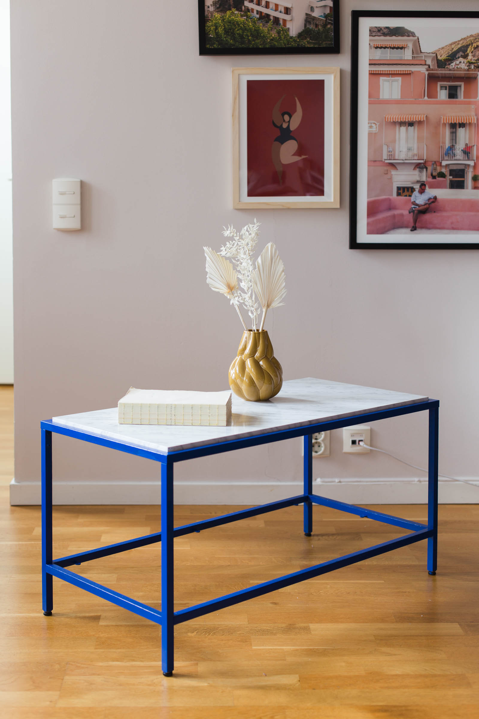 IKEA VITTSJÖ - soffbord i blått och marmor Anna María Larsson