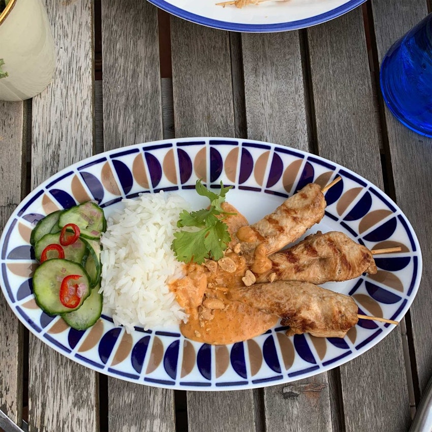 Yosh mushukdagi sikning fotosurati