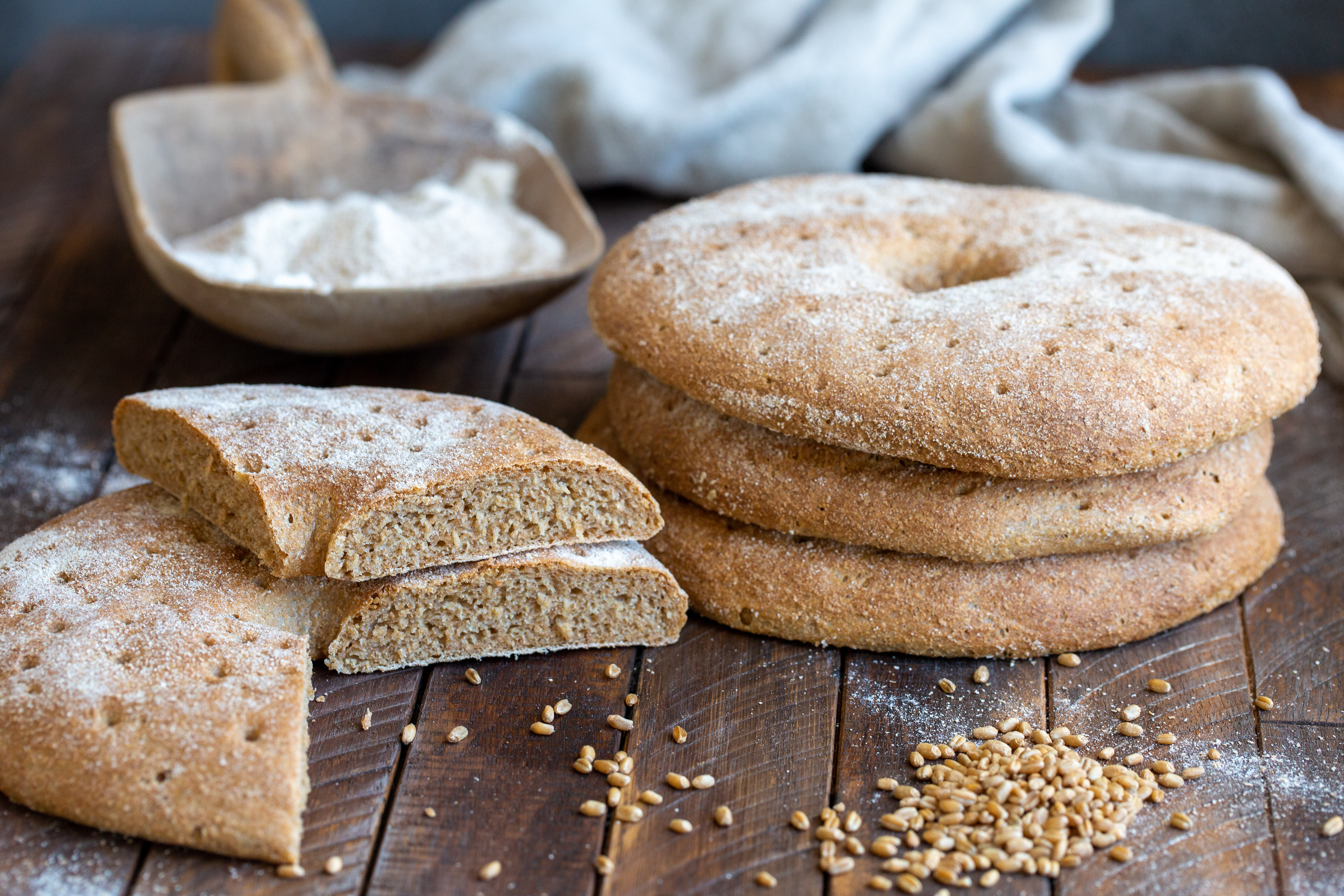 Bröd på egenmalt mjöl | Fredriks Fika